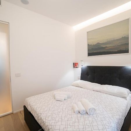 Navigli-Centro-Universita, Amazing New Apartment Milan Luaran gambar